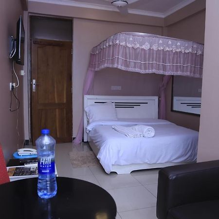 B10 Airport Lodge Dar es Salaam Exterior photo