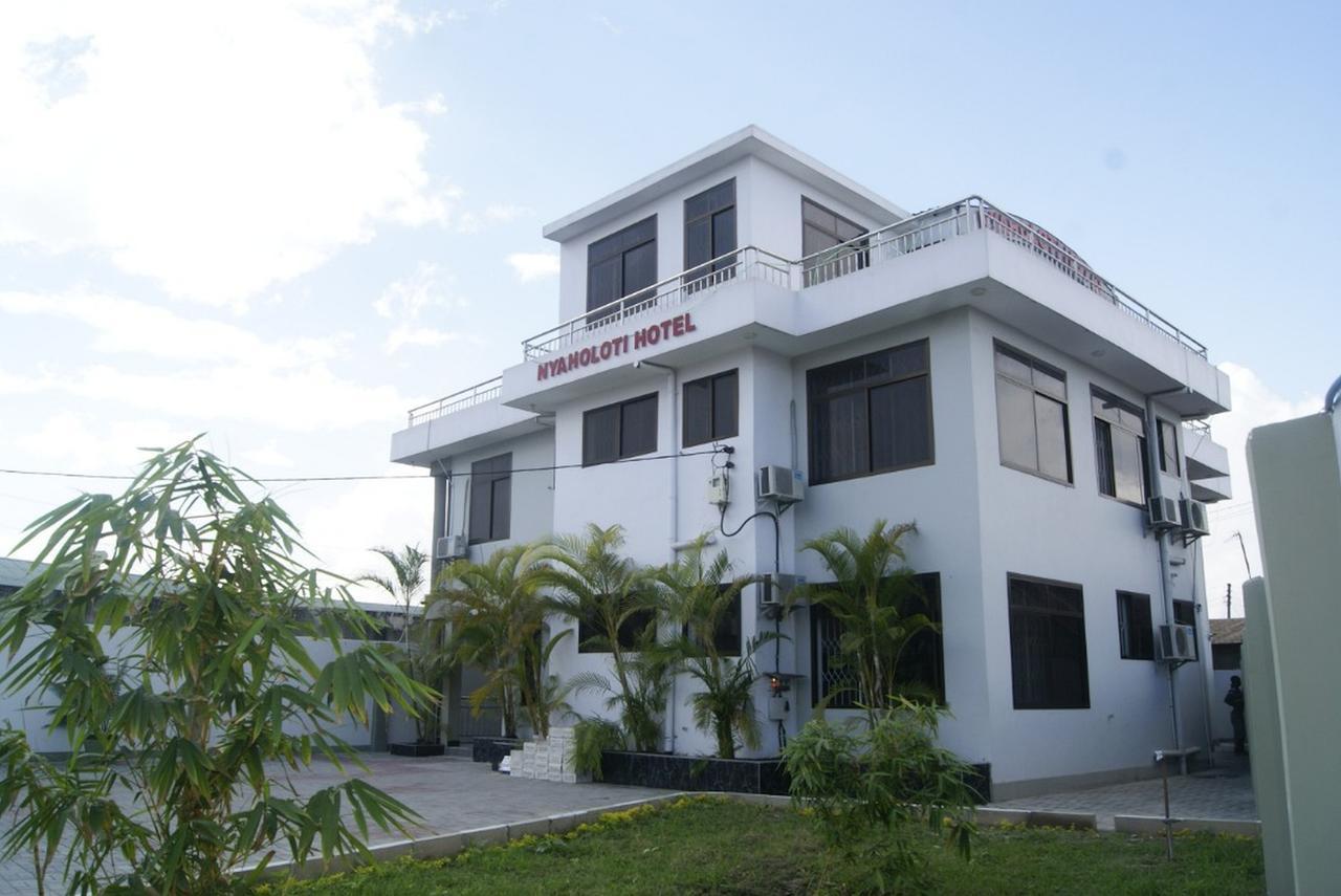 B10 Airport Lodge Dar es Salaam Exterior photo