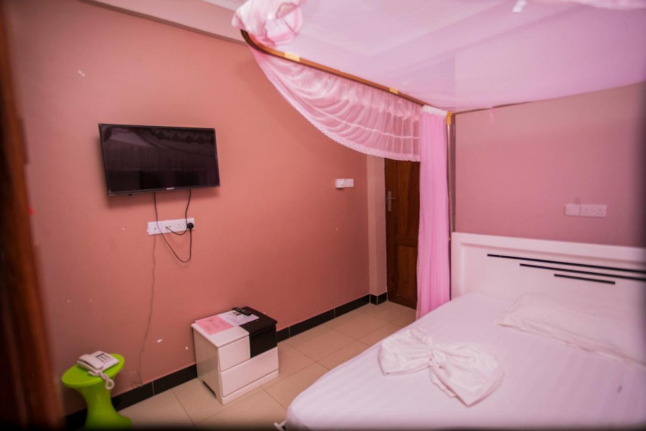 B10 Airport Lodge Dar es Salaam Exterior photo