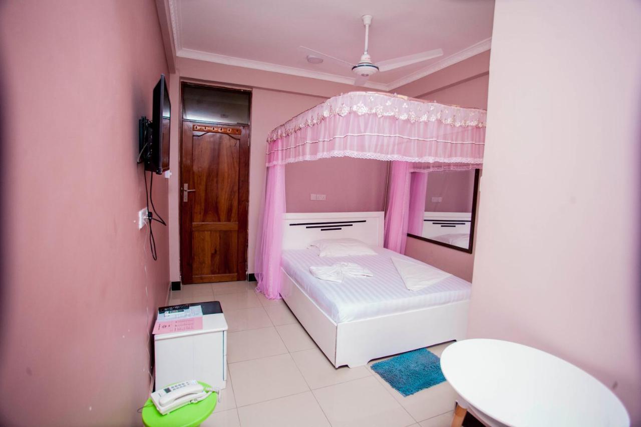 B10 Airport Lodge Dar es Salaam Exterior photo
