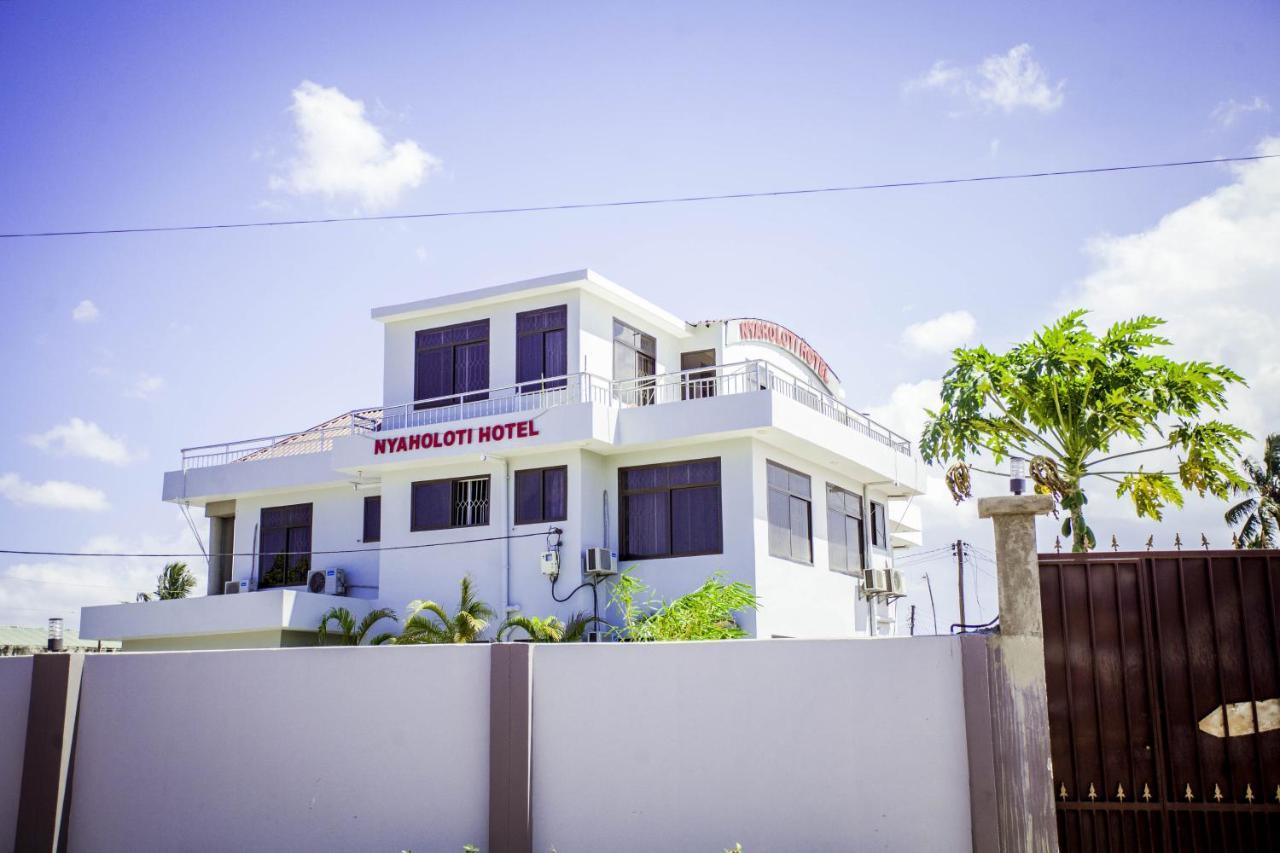B10 Airport Lodge Dar es Salaam Exterior photo
