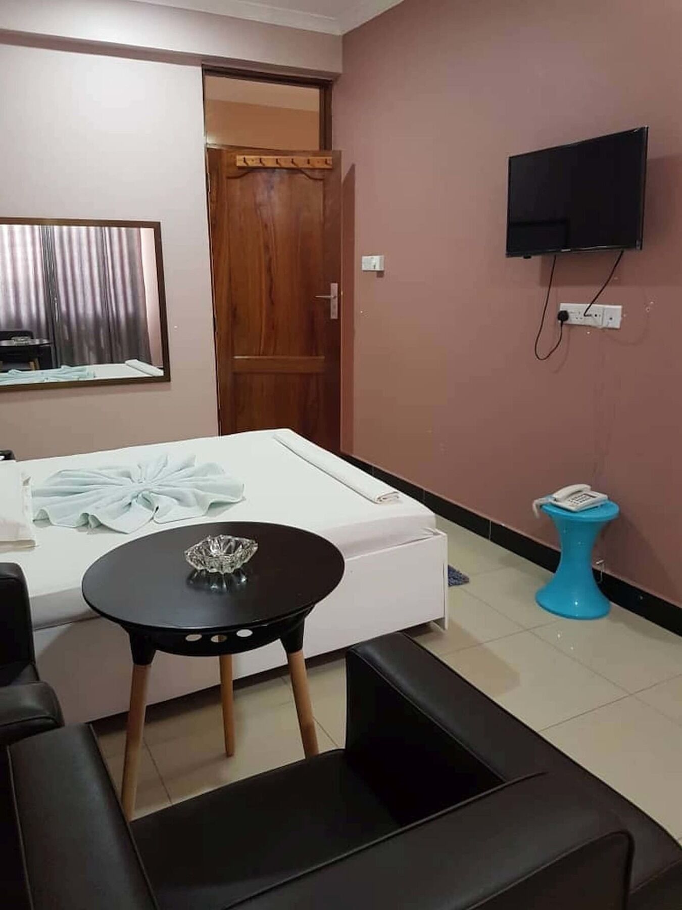 B10 Airport Lodge Dar es Salaam Exterior photo